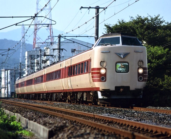 381系